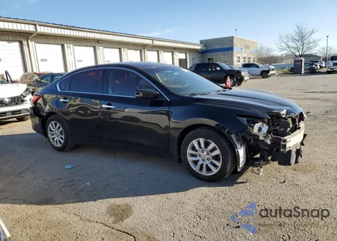 2016 Nissan Altima 2.5 из США, поврежденный, VIN 1N4AL3AP7GN372835